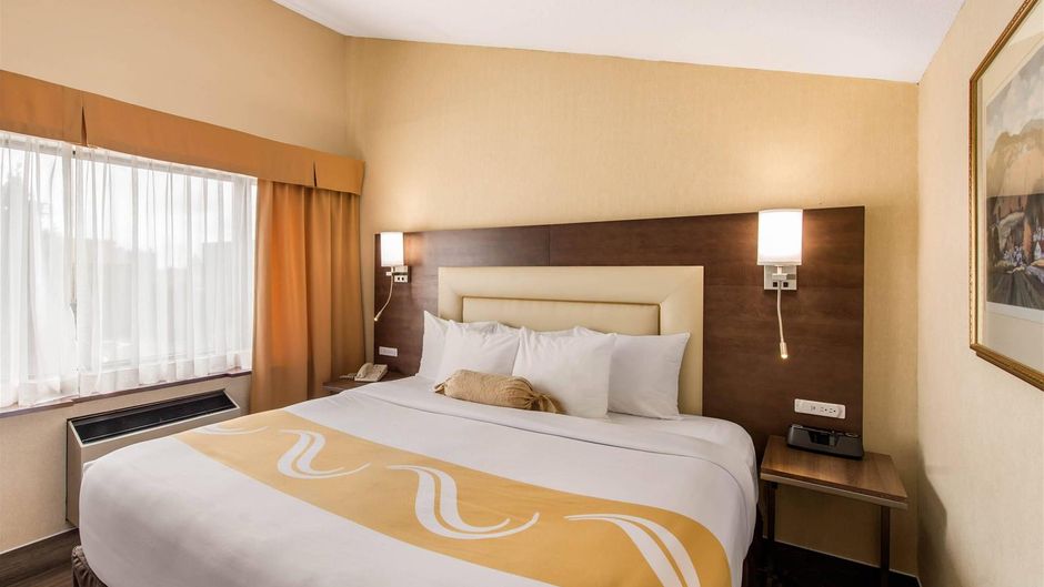 Quality Inn & Suites Conference Suite
