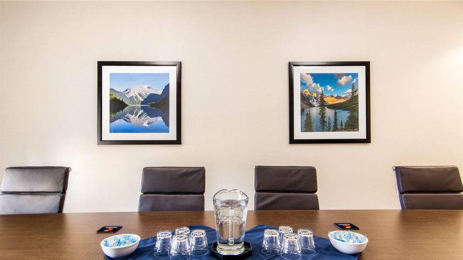Comfort Inn & Suites Red Deer Meeting