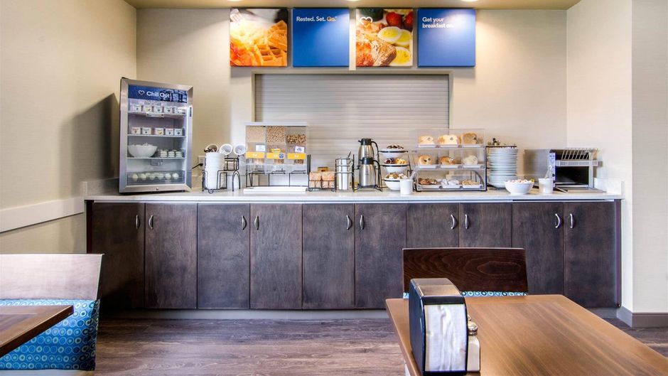 Comfort Inn & Suites Red Deer Restaurant