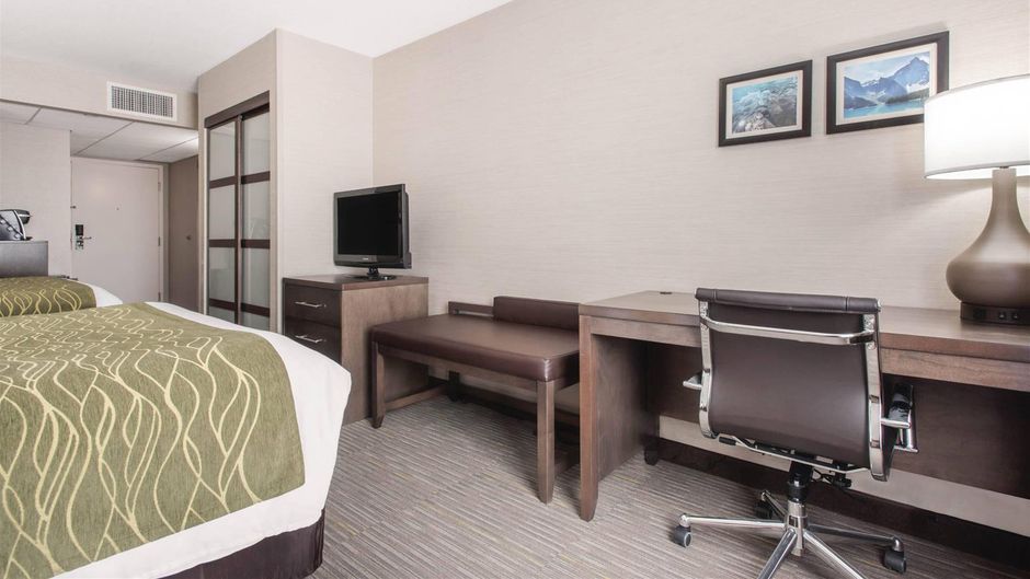 Comfort Inn & Suites Red Deer Room