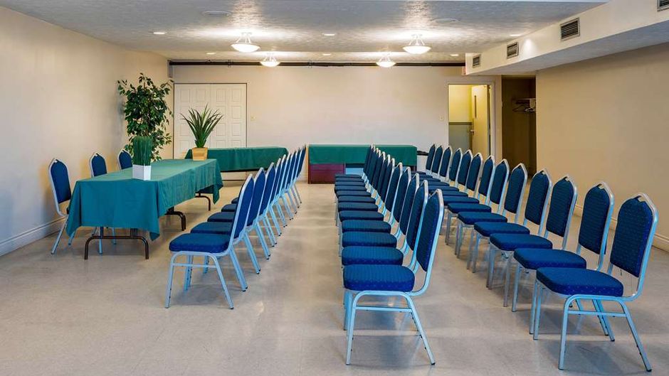 Quality Hotel & Suites Sherbrooke Meeting