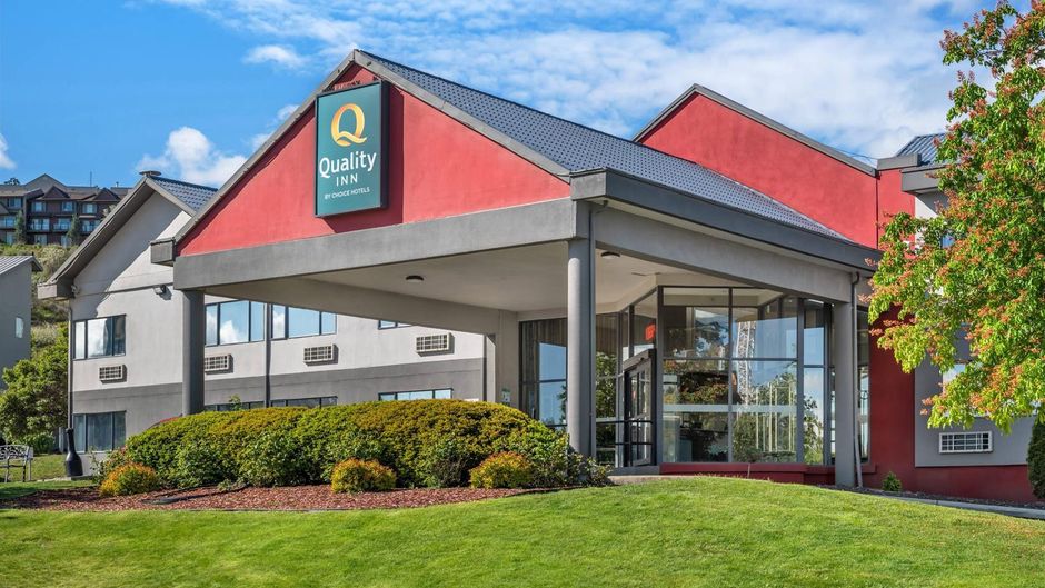 Quality Inn Exterior