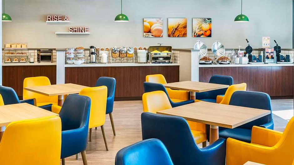 Comfort Suites Kelowna Restaurant