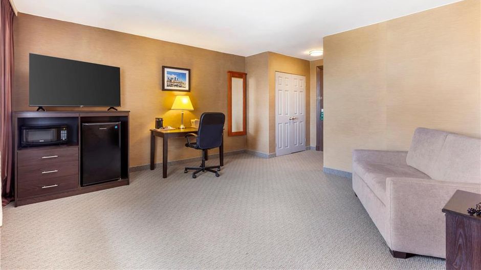 Quality Inn Toronto Airport Suite