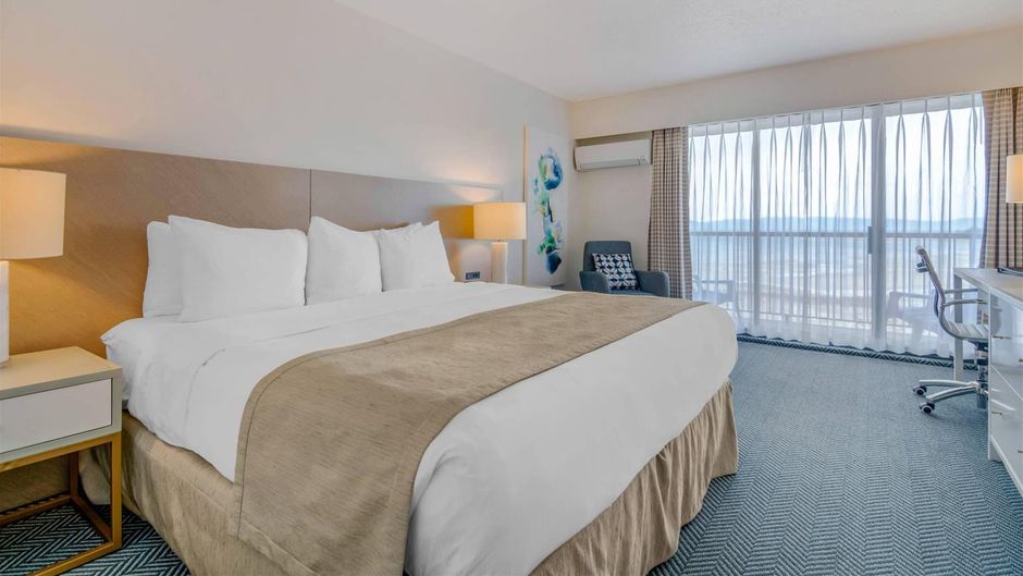 Bayside Resort, Ascend Collection Room