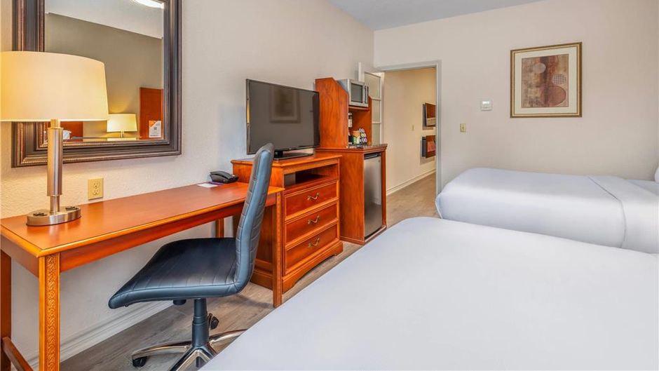 Comfort Inn & Suites Thousand Islands Ha Suite