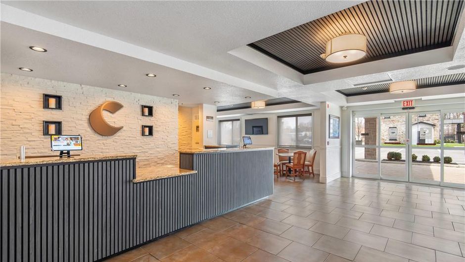 Comfort Inn & Suites Thousand Islands Ha Lobby