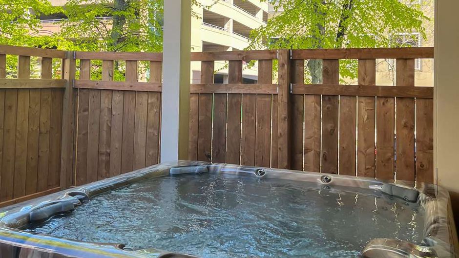 Quality Inn & Suites Downtown Suite