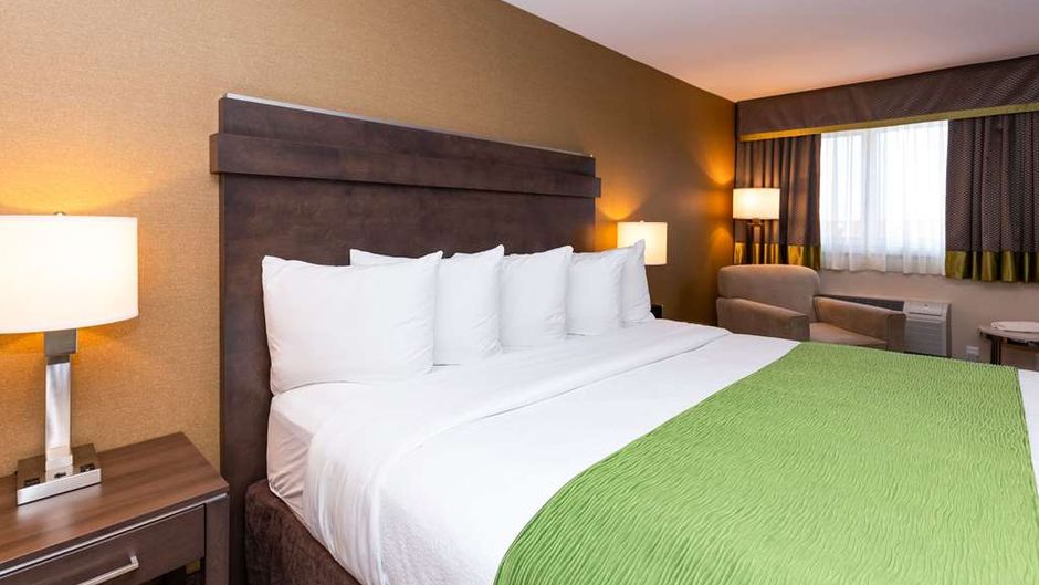 Quality Inn & Suites Matane Room