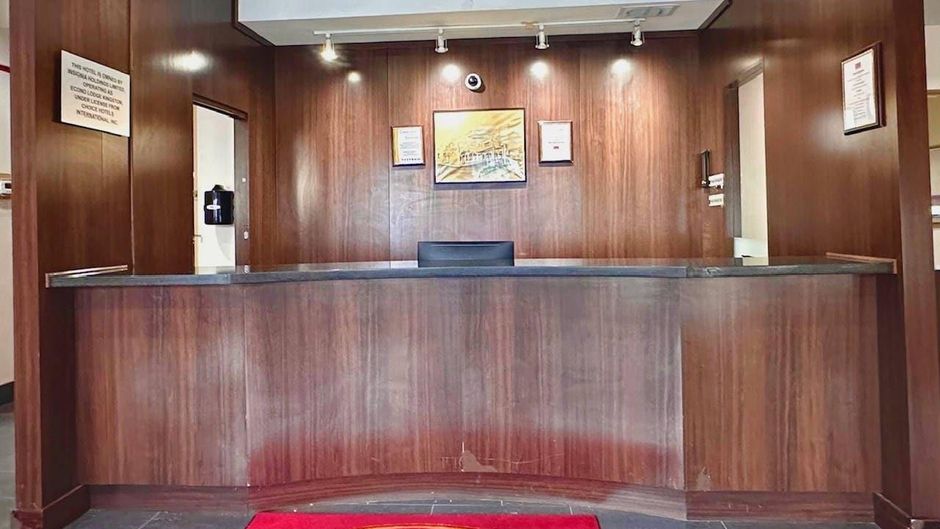 Econo Lodge City Centre Kingston Lobby