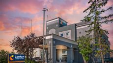 Comfort Inn & Suites Airport