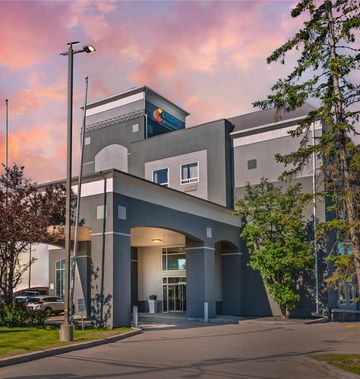 Comfort Inn & Suites Airport