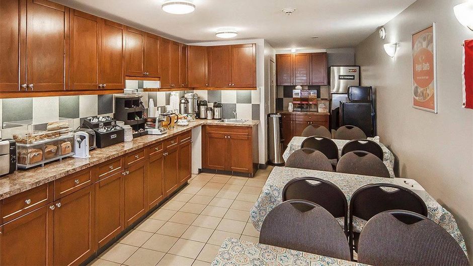 Econo Lodge and Suites Drumheller Restaurant