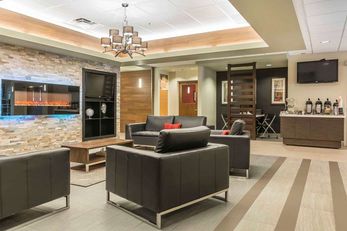 Quality Hotel & Conference Center