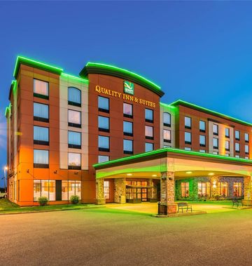 Quality Inn & Suites Levis
