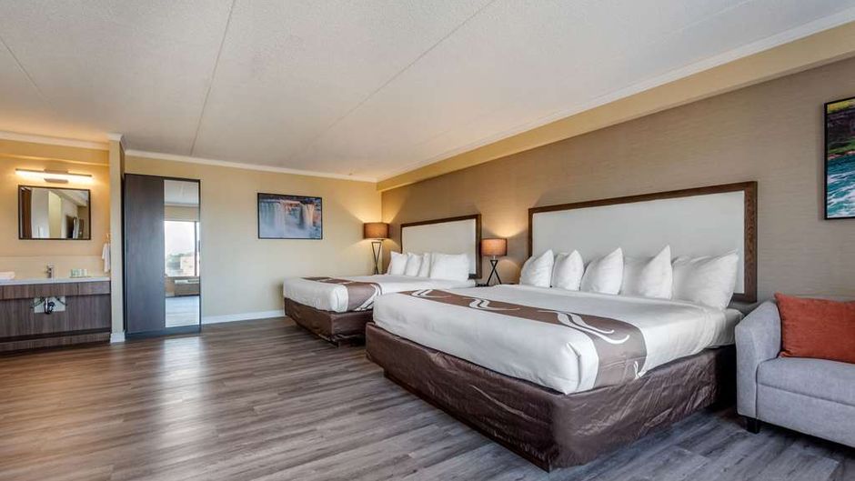Quality Inn and Suites Suite