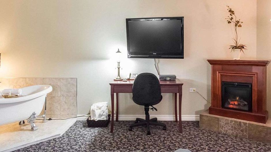 Quality Inn Mont-Laurier Room