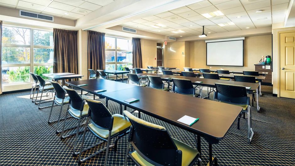 Quality Inn & Suites Petawawa Meeting