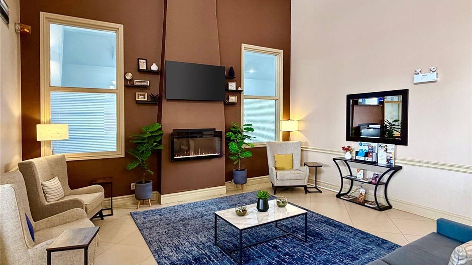 Comfort Inn & Suites Ambassador Bridge Lobby