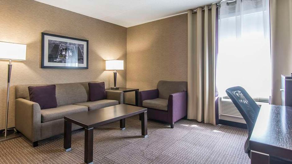 Quattro Hotel & Conf Centre, Ascend Htl Suite