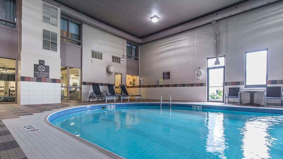 Quattro Hotel & Conf Centre, Ascend Htl Pool