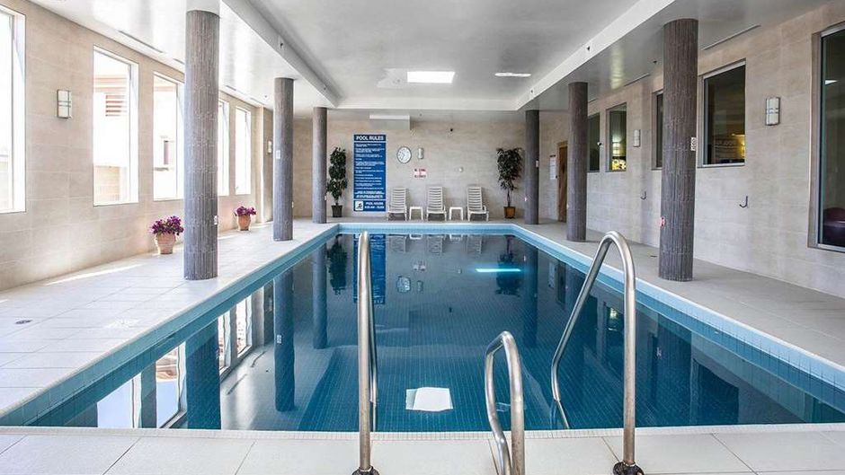 Comfort Hotel Pool
