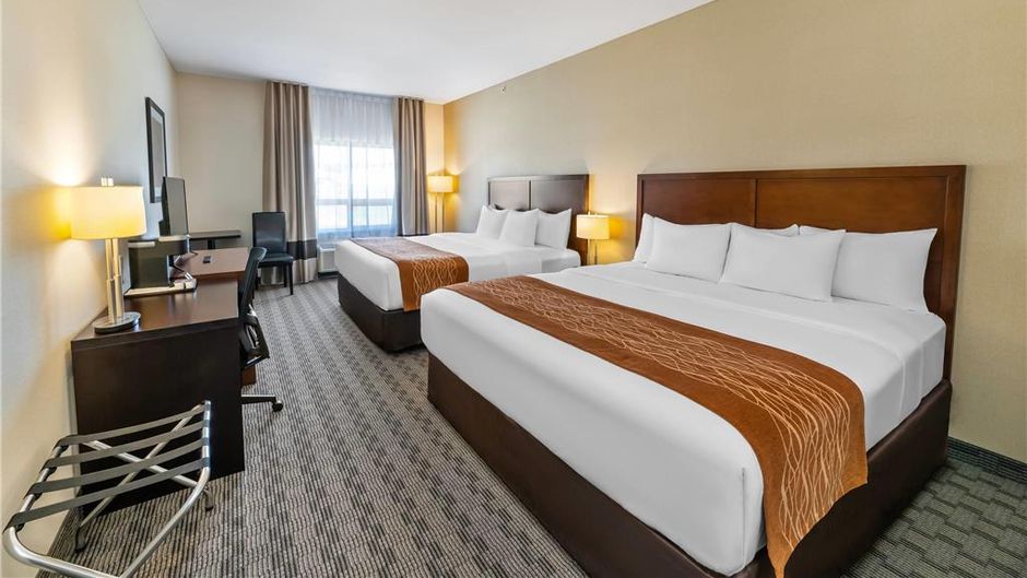 Comfort Inn Dawson Creek Room