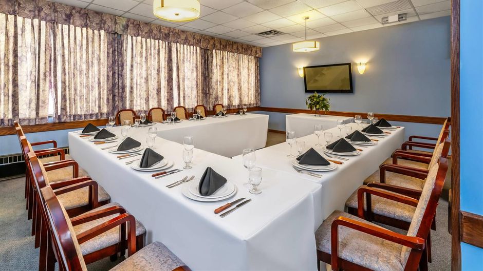 Quality Inn & Suites Meeting