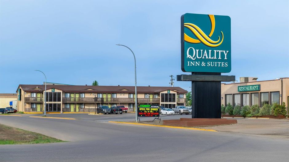 Quality Inn & Suites Exterior