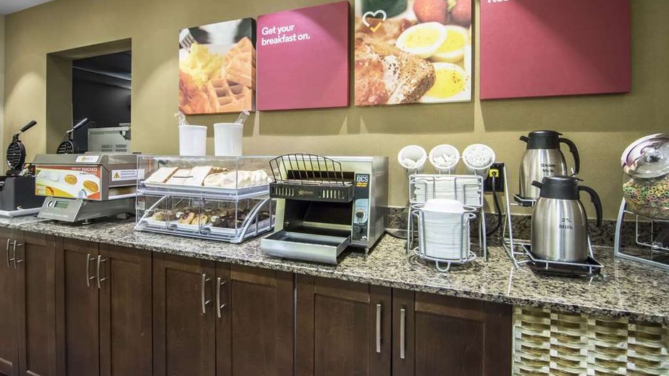 Comfort Suites Saskatoon Restaurant