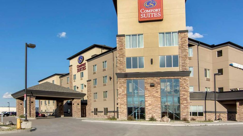 Comfort Suites Saskatoon Exterior