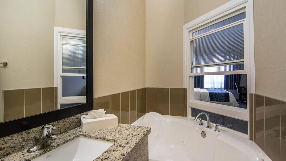 Comfort Inn & Suites Fort Saskatchewan Room