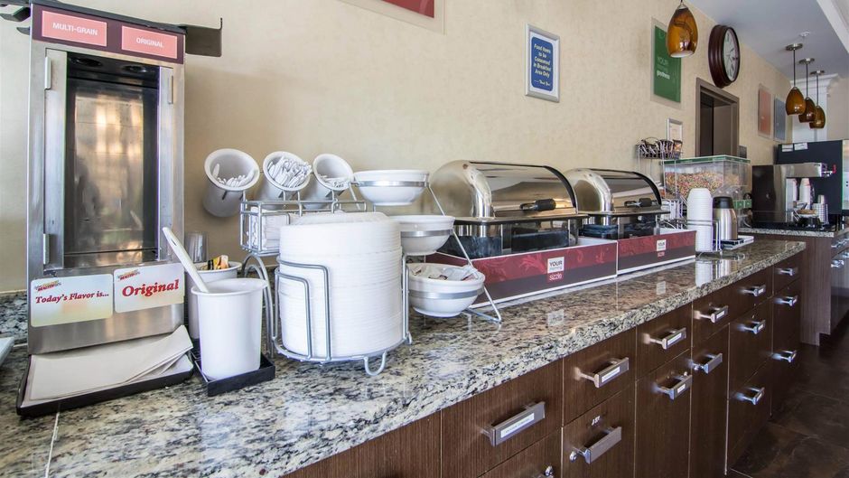 Comfort Inn & Suites Fort Saskatchewan Restaurant