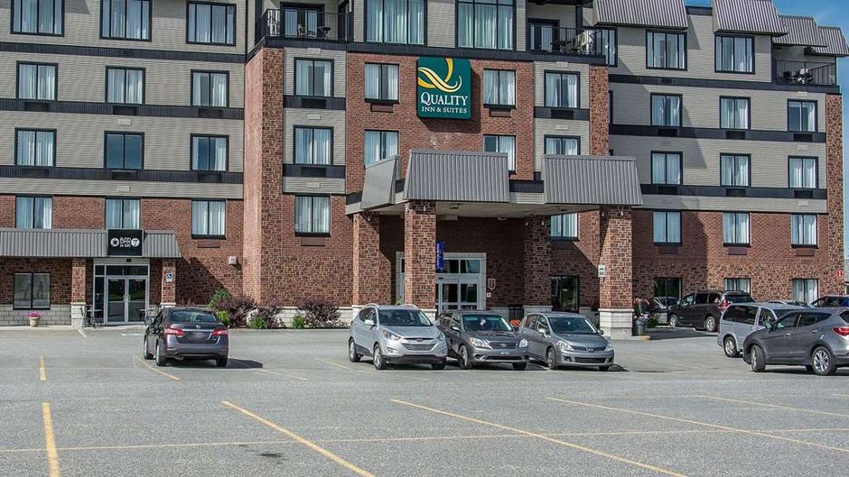 Quality Inn & Suites Exterior