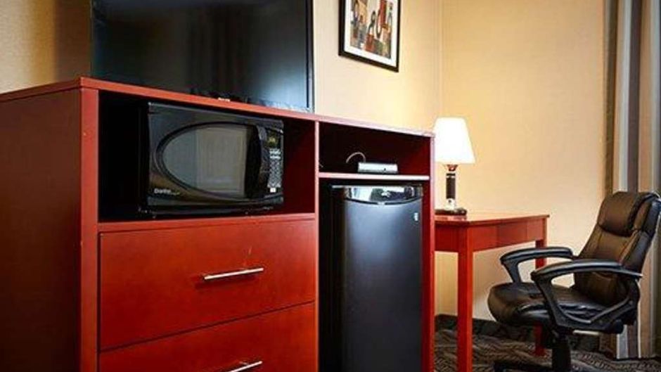 Quality Inn Southampton Room