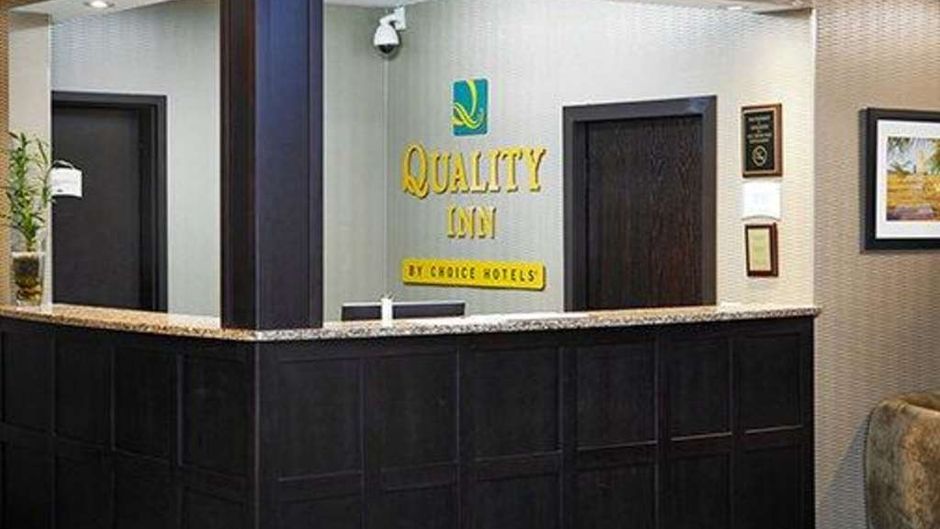 Quality Inn Southampton Lobby