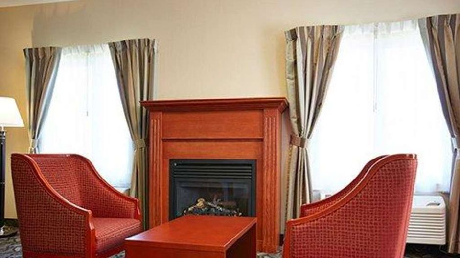 Quality Inn Southampton Lobby