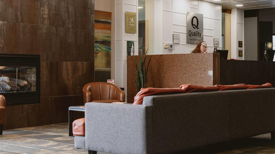Quality Inn Rouyn-Noranda Lobby