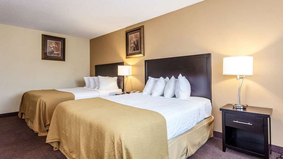Quality Inn Merritt Room