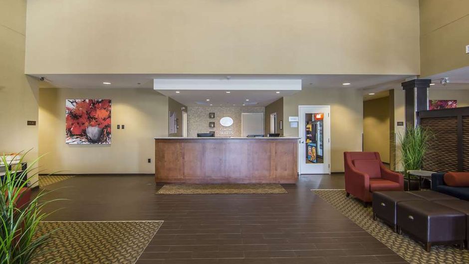 Comfort Suites Regina Lobby