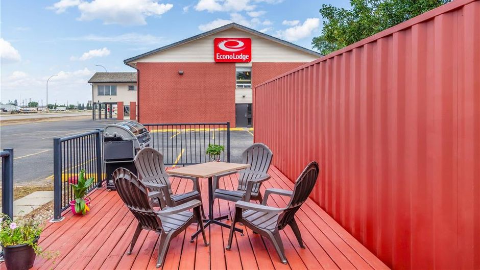 Econo Lodge Taber Other