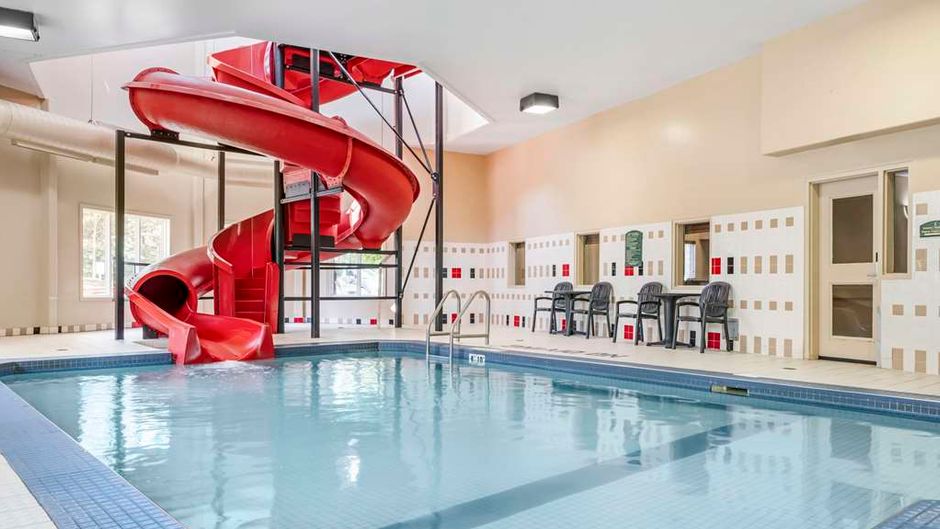 Quality Inn Airport, Dieppe Pool