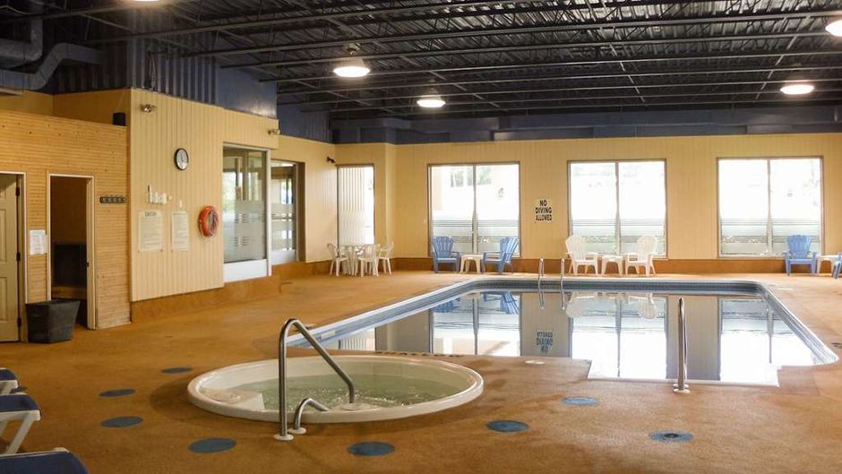 Quality Inn, Owen Sound Pool