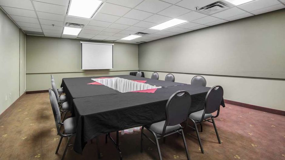 Quality Inn & Suites, Yellowknife Meeting