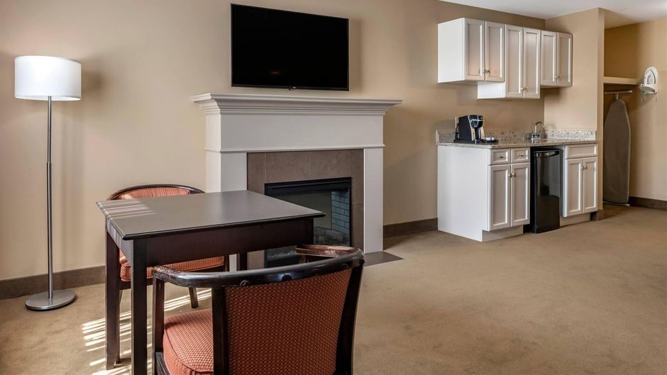 Quality Inn and Suites Quispamsis Suite
