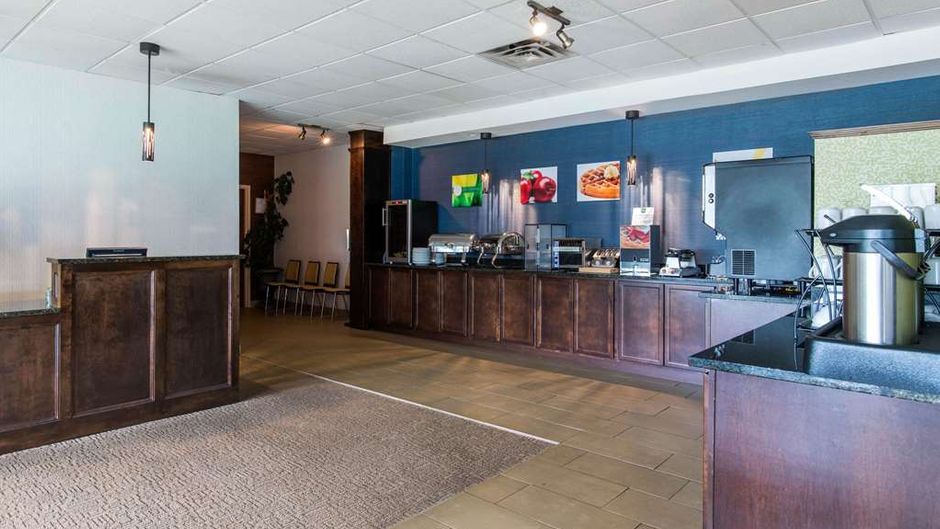 Quality Hotel & Suites Gander Restaurant