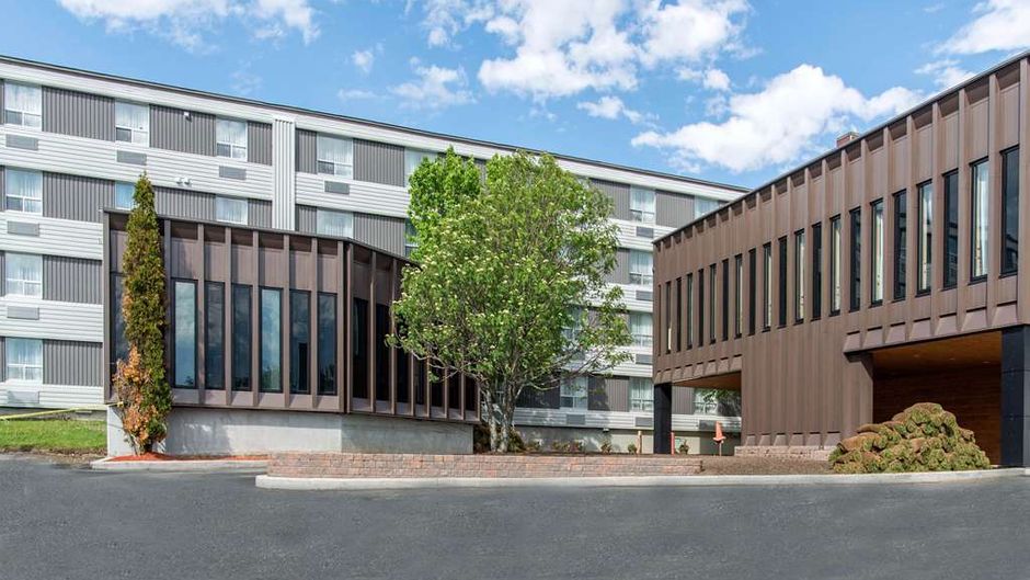 Quality Hotel & Suites Gander Exterior