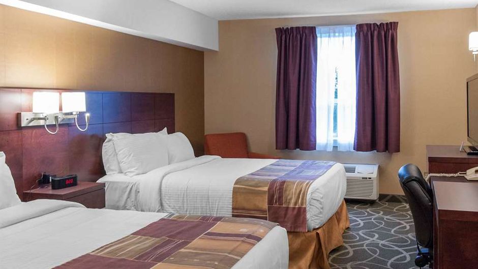 Quality Hotel & Suites Gander Room