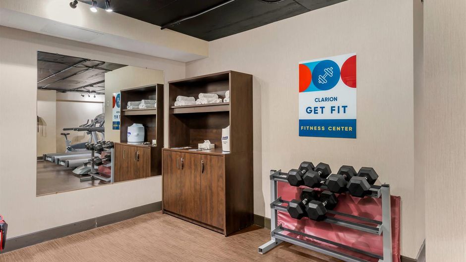 Clarion Hotel and Suites Brandon Health