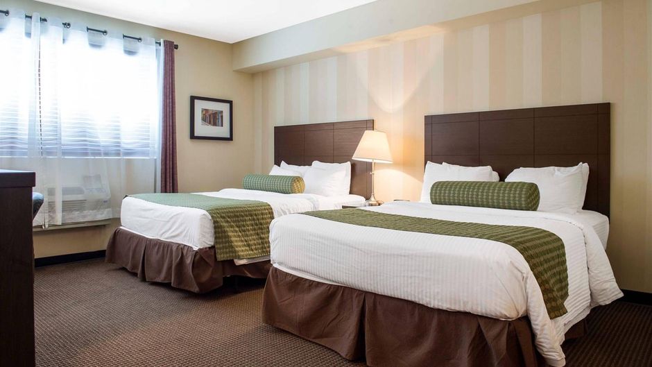 Quality Inn & Conference Centre Room